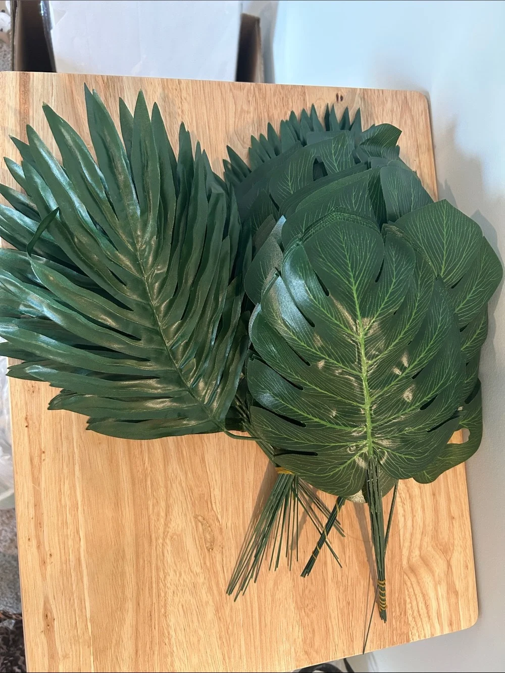 Artificial Tropical Palm & Monstera Leaf Bundle - Green